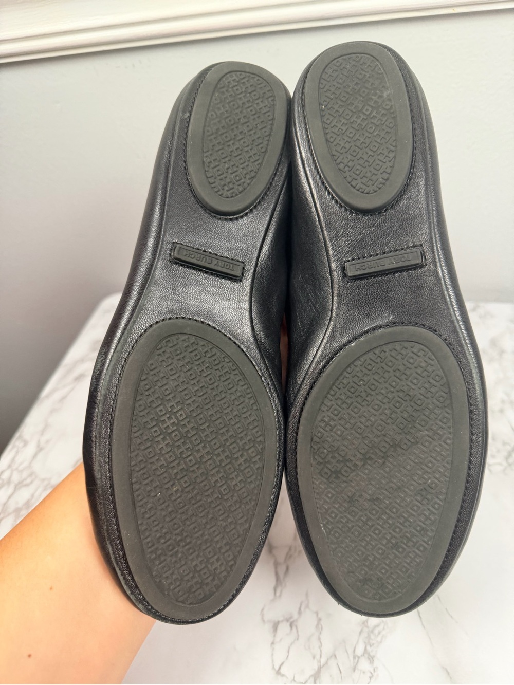 Tory Burch black Reva Logo Travel Ballet Flats size 8 - Picture 7 of 8